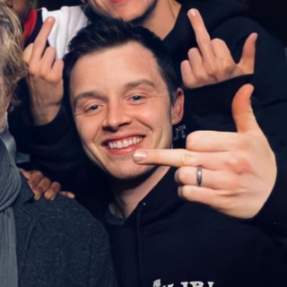 Noel Fisher (@noelfisher)