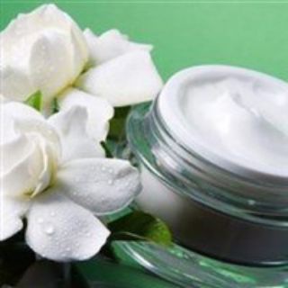کرم های دست ساز نیلو🍏🧴 (@nilooskincare)
