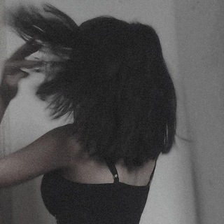 . (@royay_dlm)