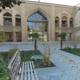 هنرمندان نصف جهان (@aui_student)