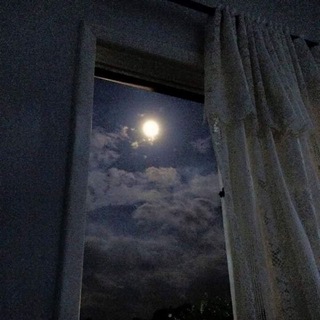 ماه Moon (@themaah)