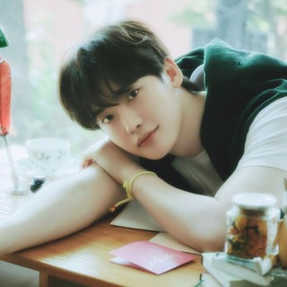 Hehe. (@with_leejongsuk)
