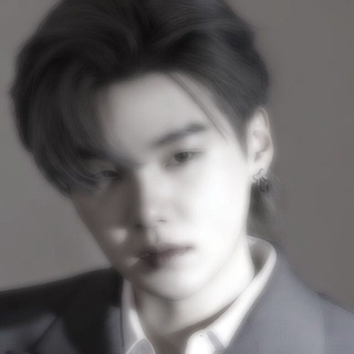 ℭ𝔯𝔬𝔴𝔫 𝔭𝔯𝔦𝔫𝔠𝔢. (@migy_93)